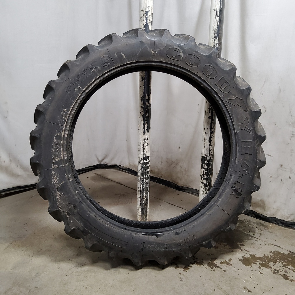 320/90R50 Goodyear Farm DT800 Optitrac R-1W 161 B 75%