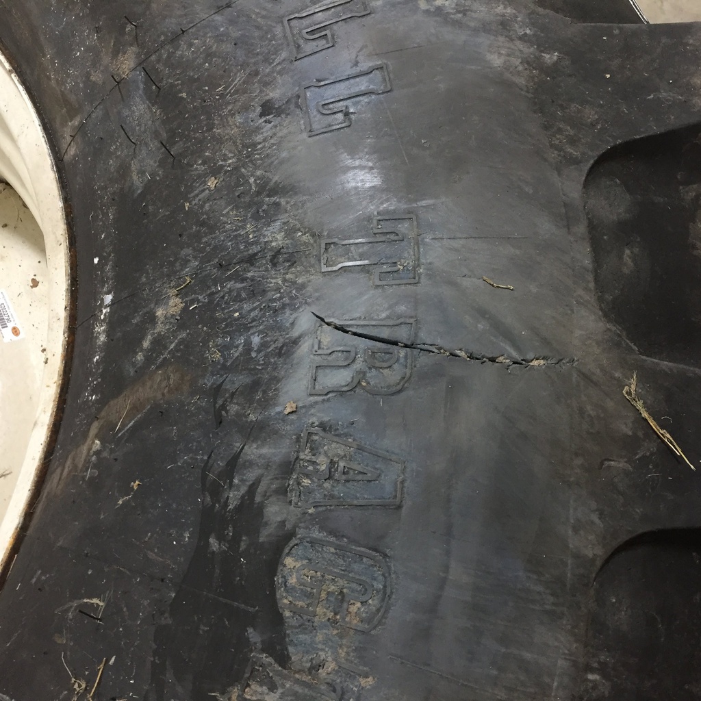 900/60R32 Firestone Radial All Traction 23 R-1 on Off White 10-Hole Formed Plate 85%