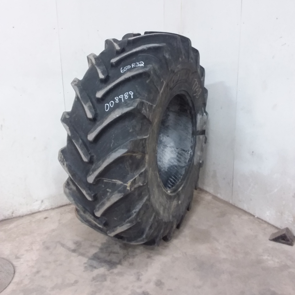 650/75R32 Michelin MegaXBib (M28) R-1W 172 B 50%