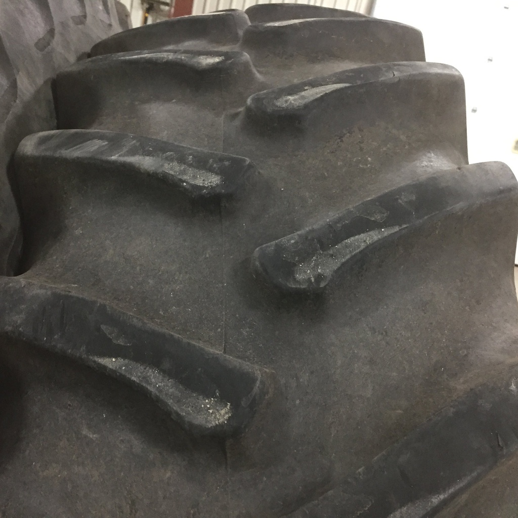 520/85R42 Firestone Radial All Traction 23 R-1 157 B 80%
