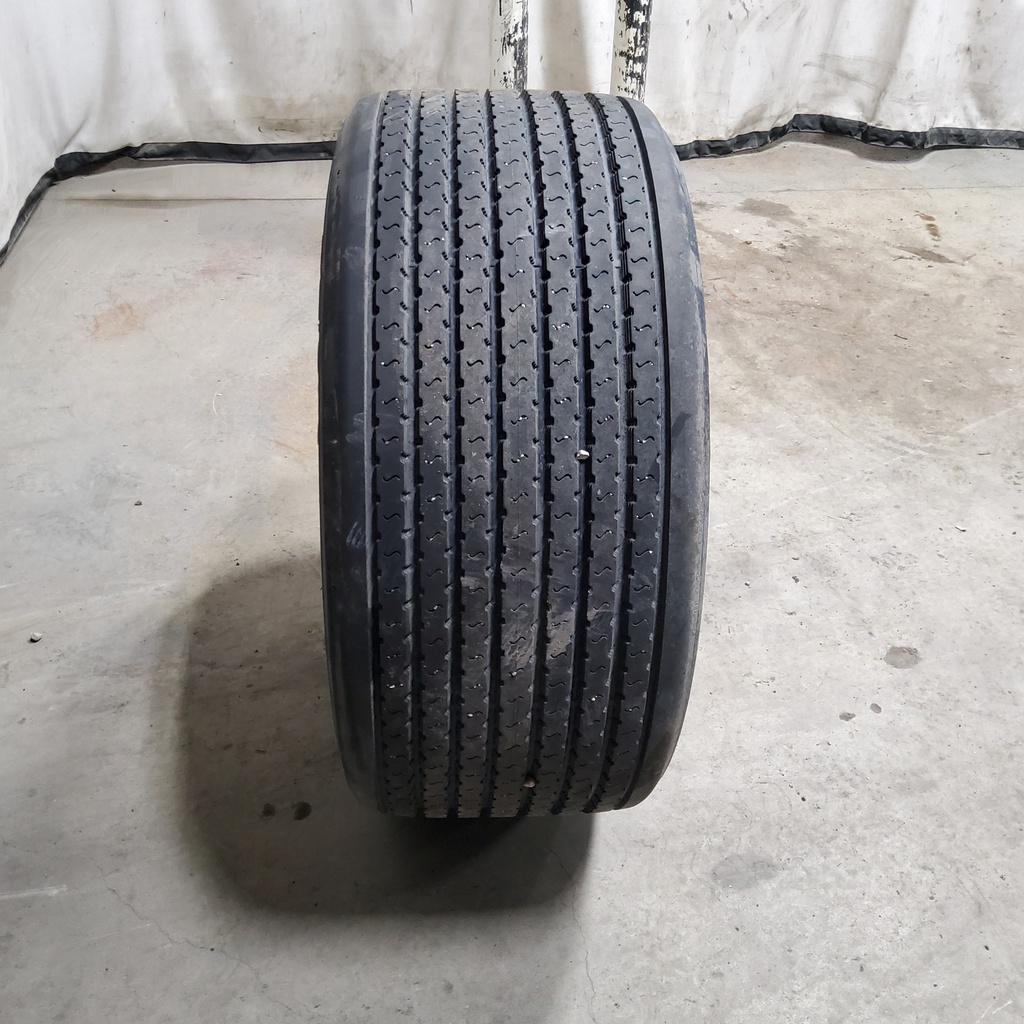 445/50R22.5 Michelin on John Deere Yellow 12-Hole Implement 99%
