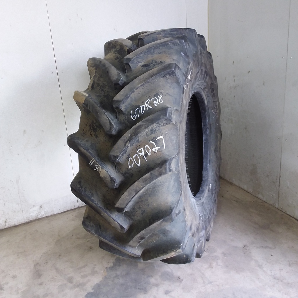 600/70R28 Goodyear Farm DT824 Optitrac R-1W 161 B 90%