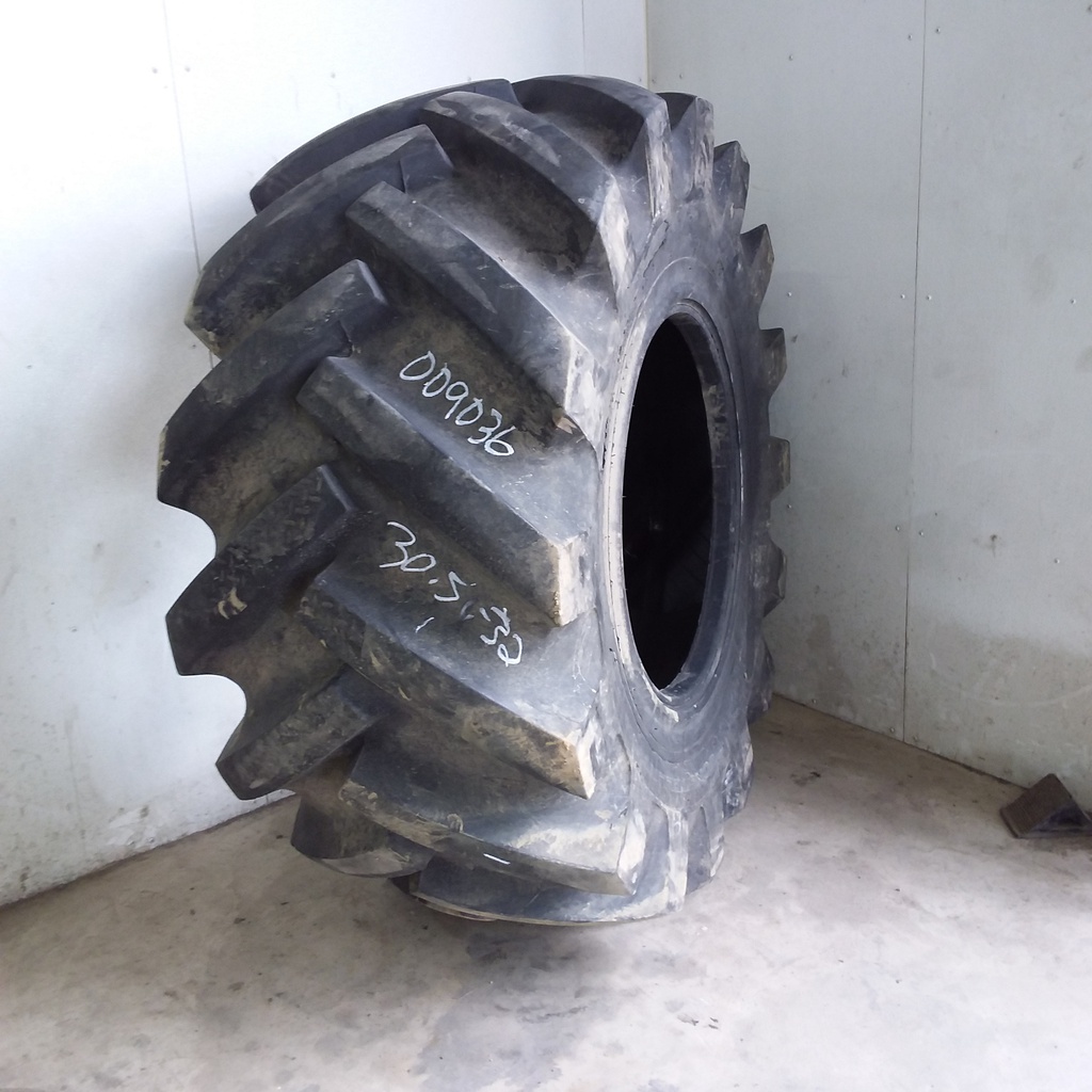 30.5/L-32 Constellation LS-2, L (20 Ply) 95%