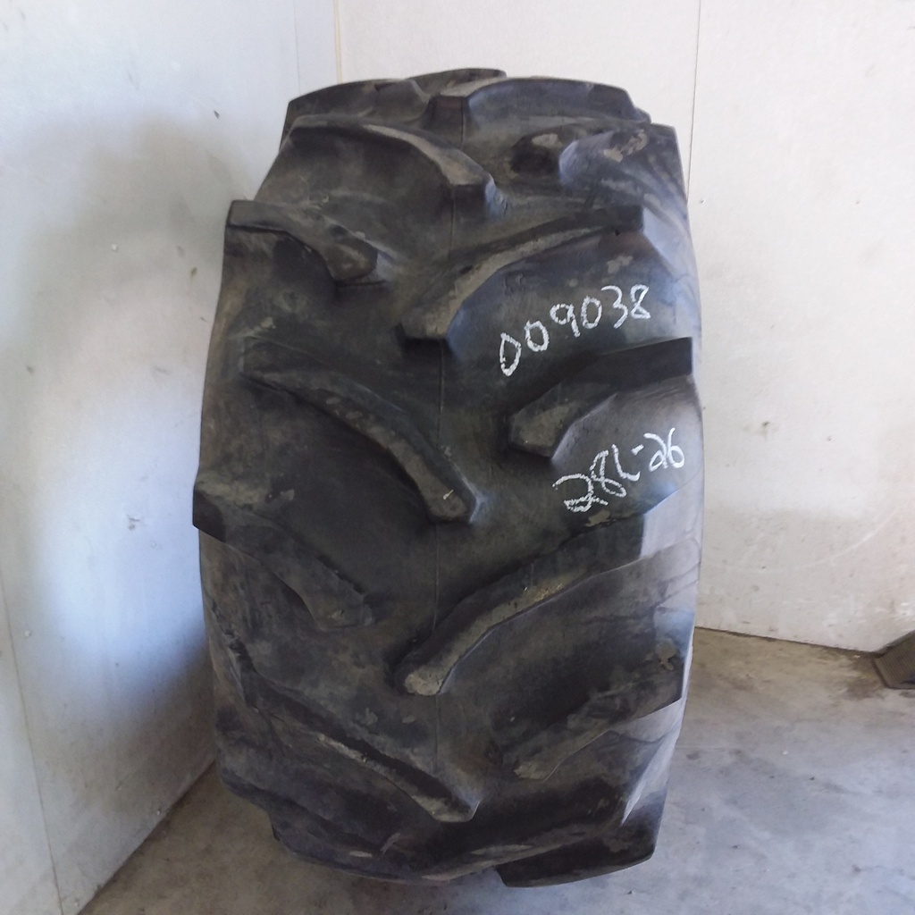 28/L-26 Goodyear Farm Dyna Torque II R-1, F (12 Ply) 80%
