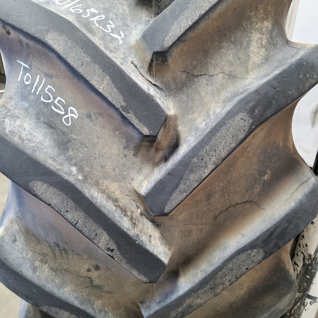 800/65R32 Goodyear Farm Super Traction Radial R-1W 172B 90%