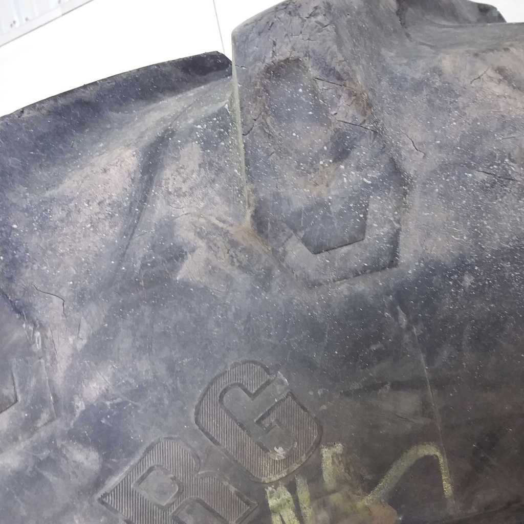 620/70R42 Trelleborg TM700 R-1W 166 D 65%