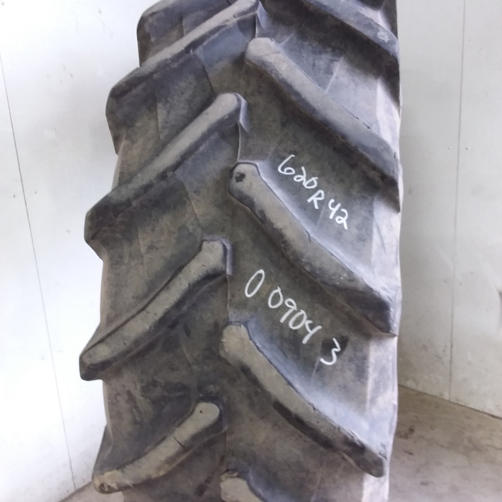 620/70R42 Trelleborg TM700 R-1W 166 D 65%