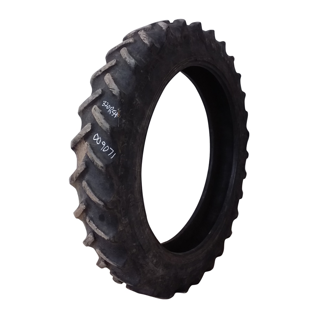 320/105R54 Goodyear Farm DT800 Super Traction R-1W 166B 55%
