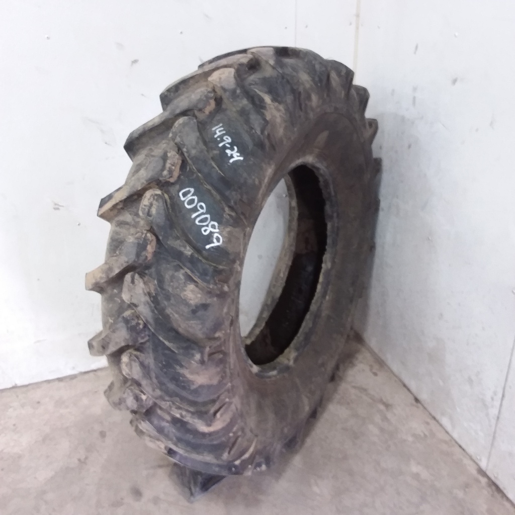 14.9/-24 Ag Pro QH611 R-1 , D (8 Ply) 95%