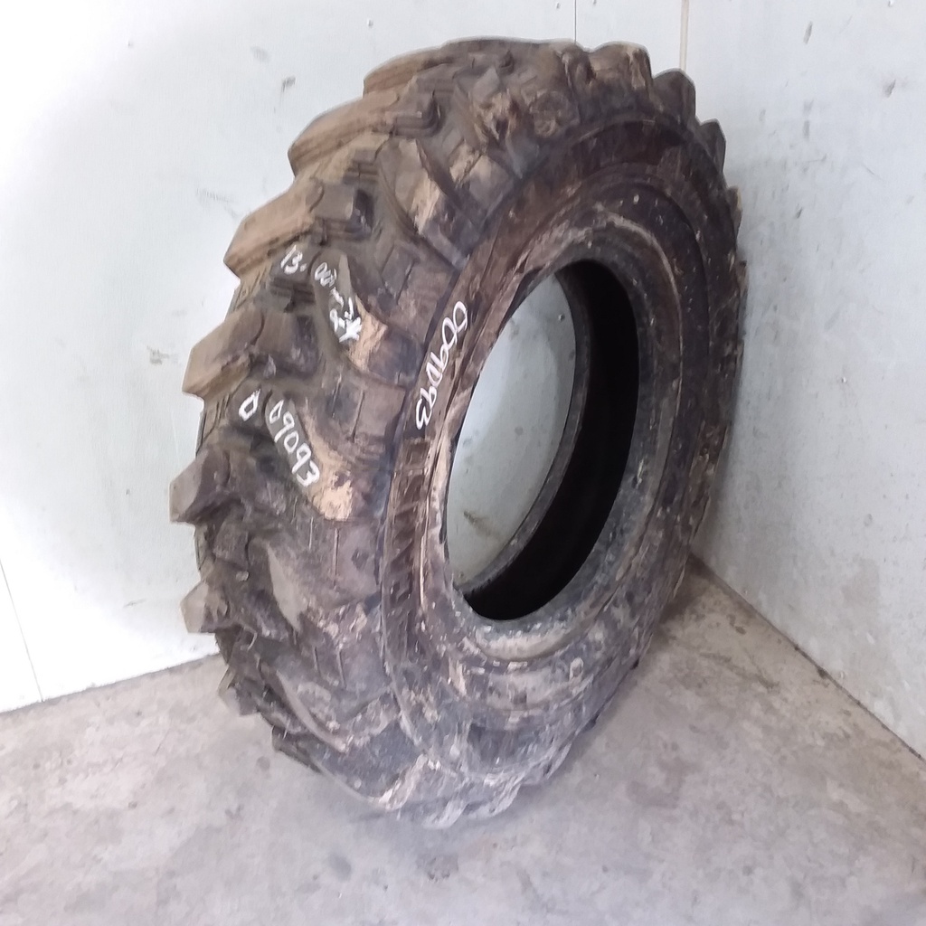 13.00/-24 Camso TLH 732 E-2/G-2/L-2 143A8, F (12 Ply) 95%