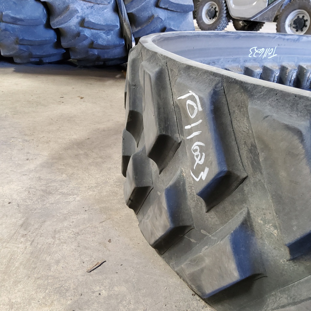 18" Camoplast Track 3500 General Ag Case IH Rowtrac 80%