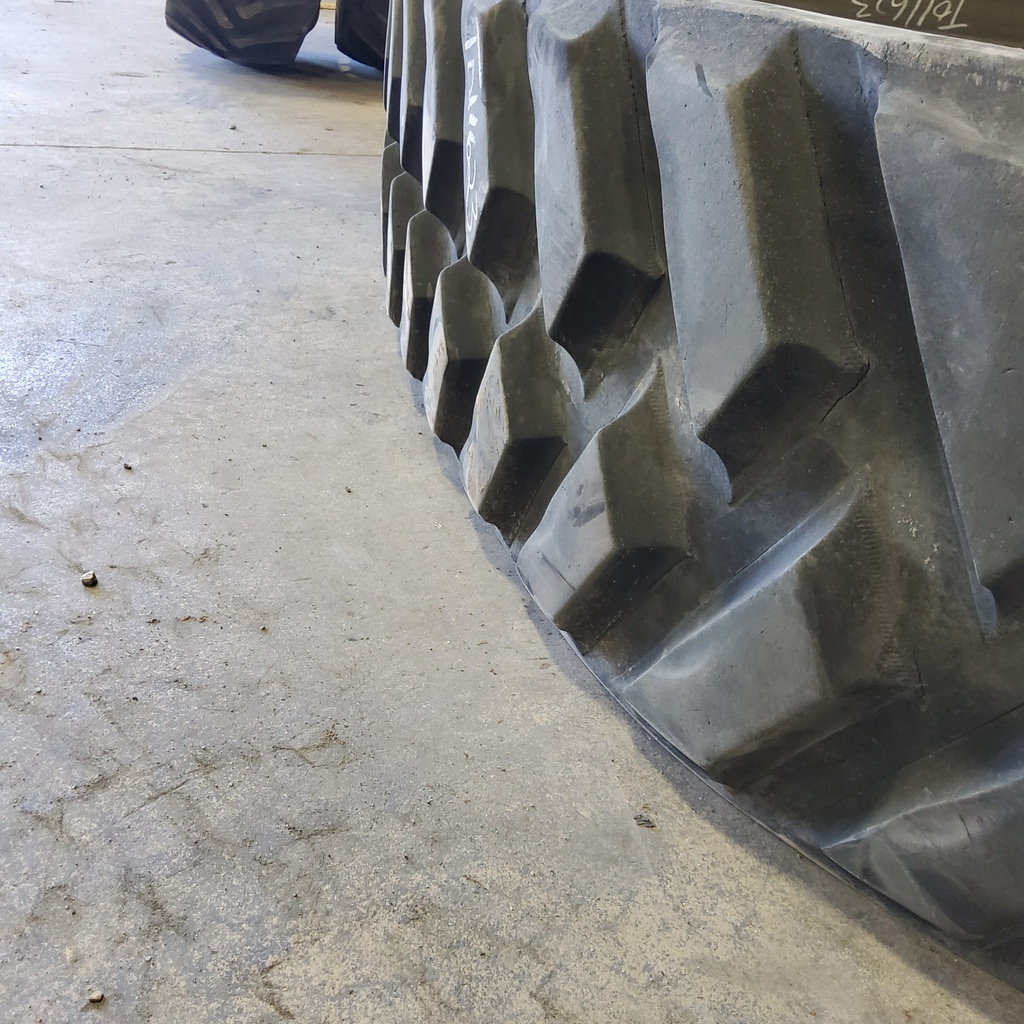18" Camoplast Track 3500 General Ag Case IH Rowtrac 80%
