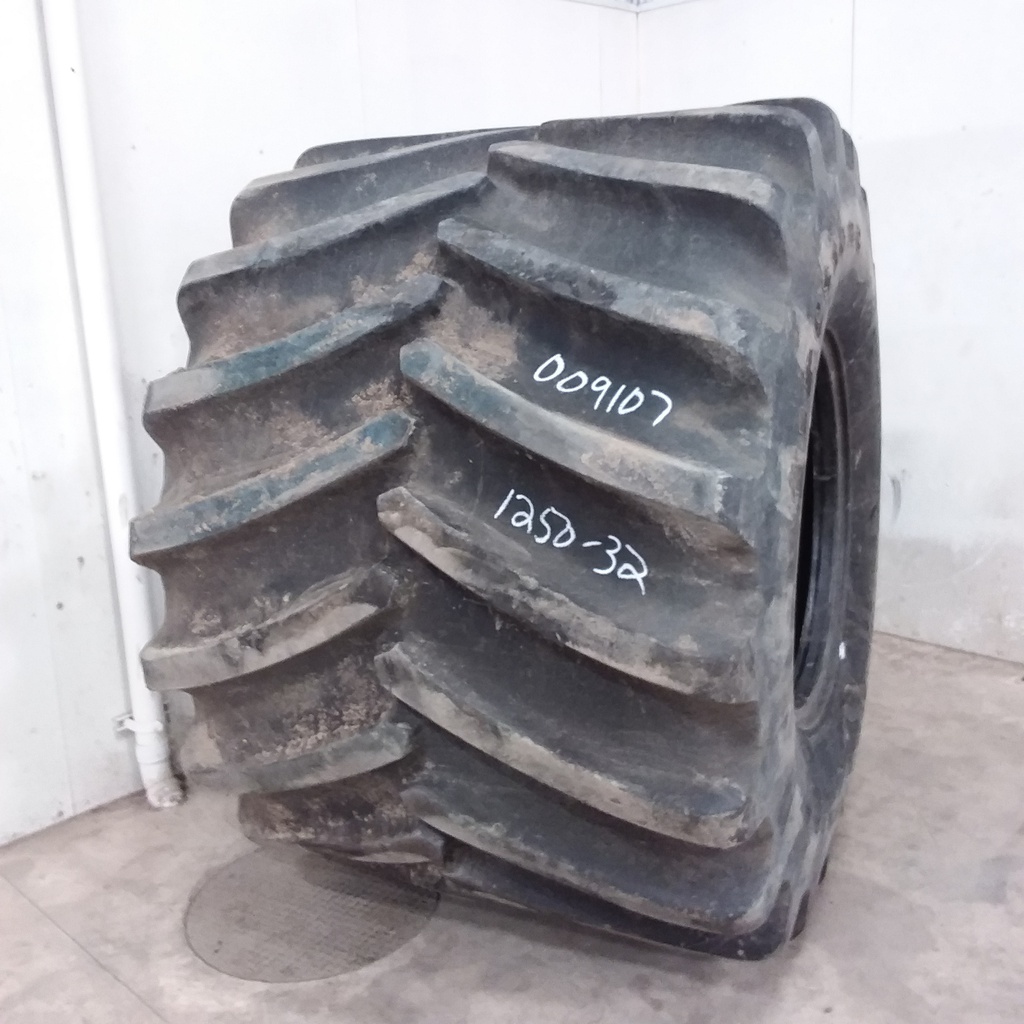 1250/45-32 Firestone Flotation 23 DT R-1W 177B 95%