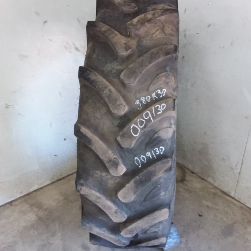 380/85R30 Alliance 842 Farm Pro 85 R-1W 135B 35%