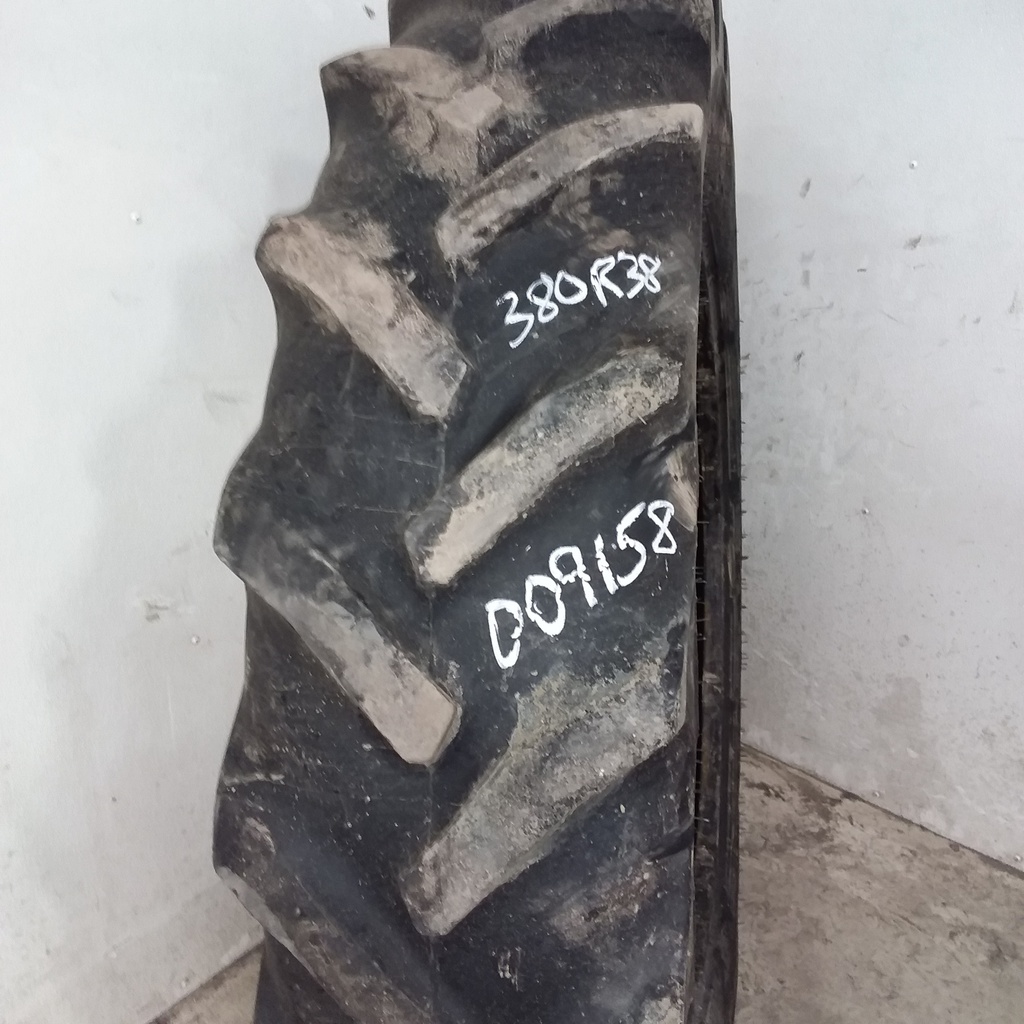 380/80R38 Goodyear Farm DT800 Super Traction R-1W 142A8 45%