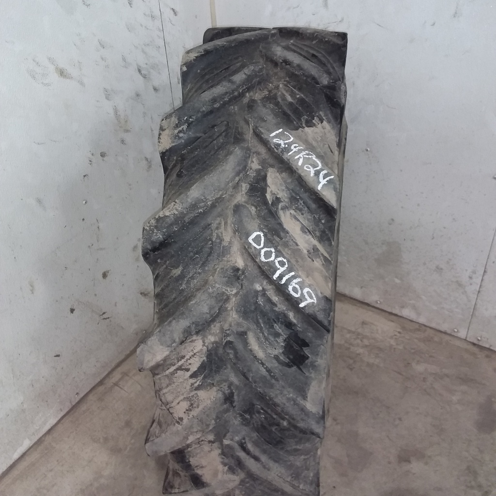 12.4/R24 BF Goodrich Power Radial 80 R-1 119A8 35%