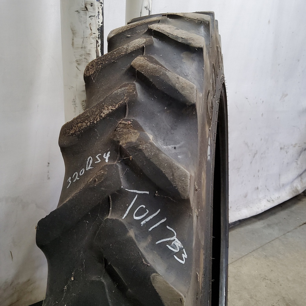 320/105R54 Goodyear Farm DT800 Super Traction R-1W 166B 35%