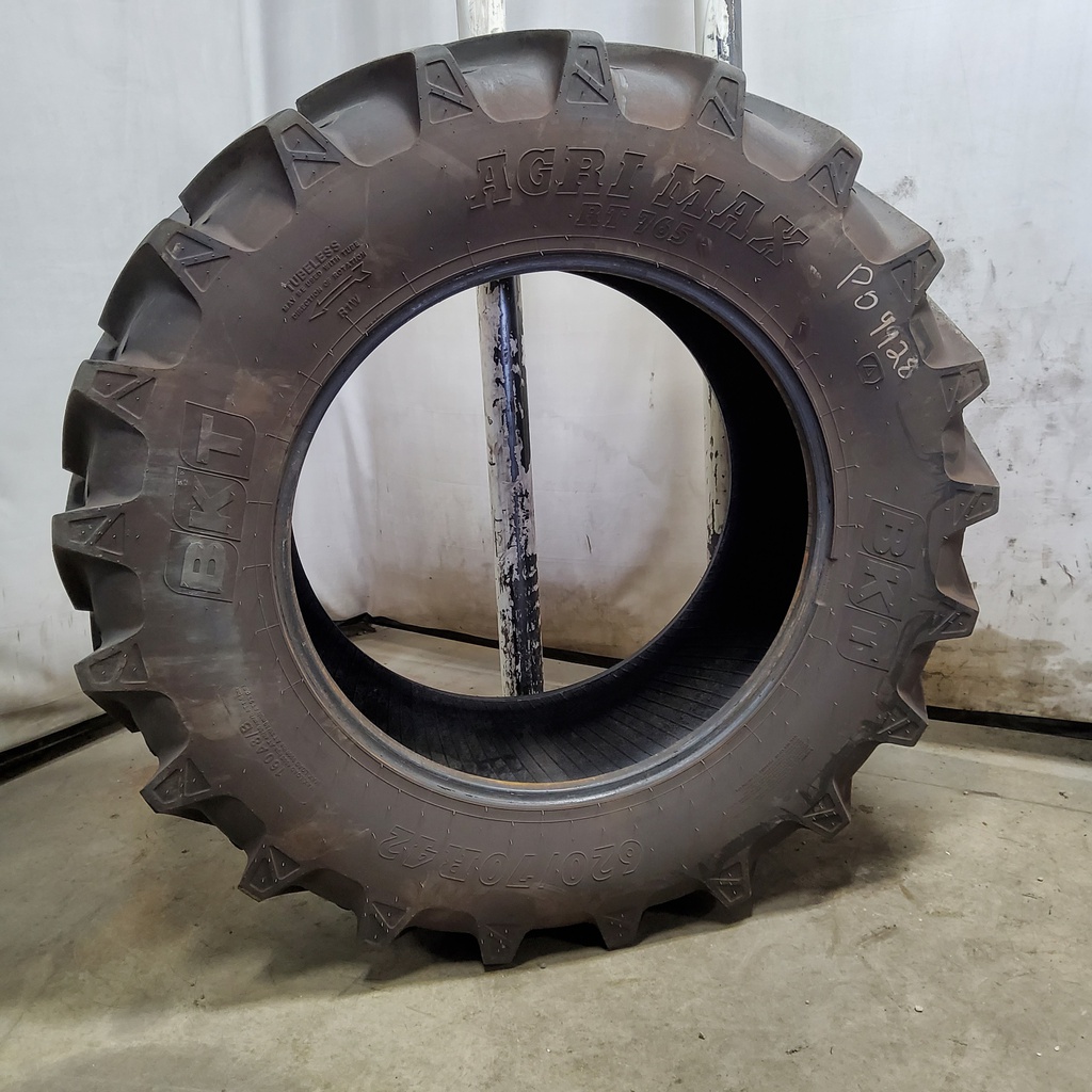 620/70R42 BKT Tires Agrimax RT 765 R-1W 160A8 95%