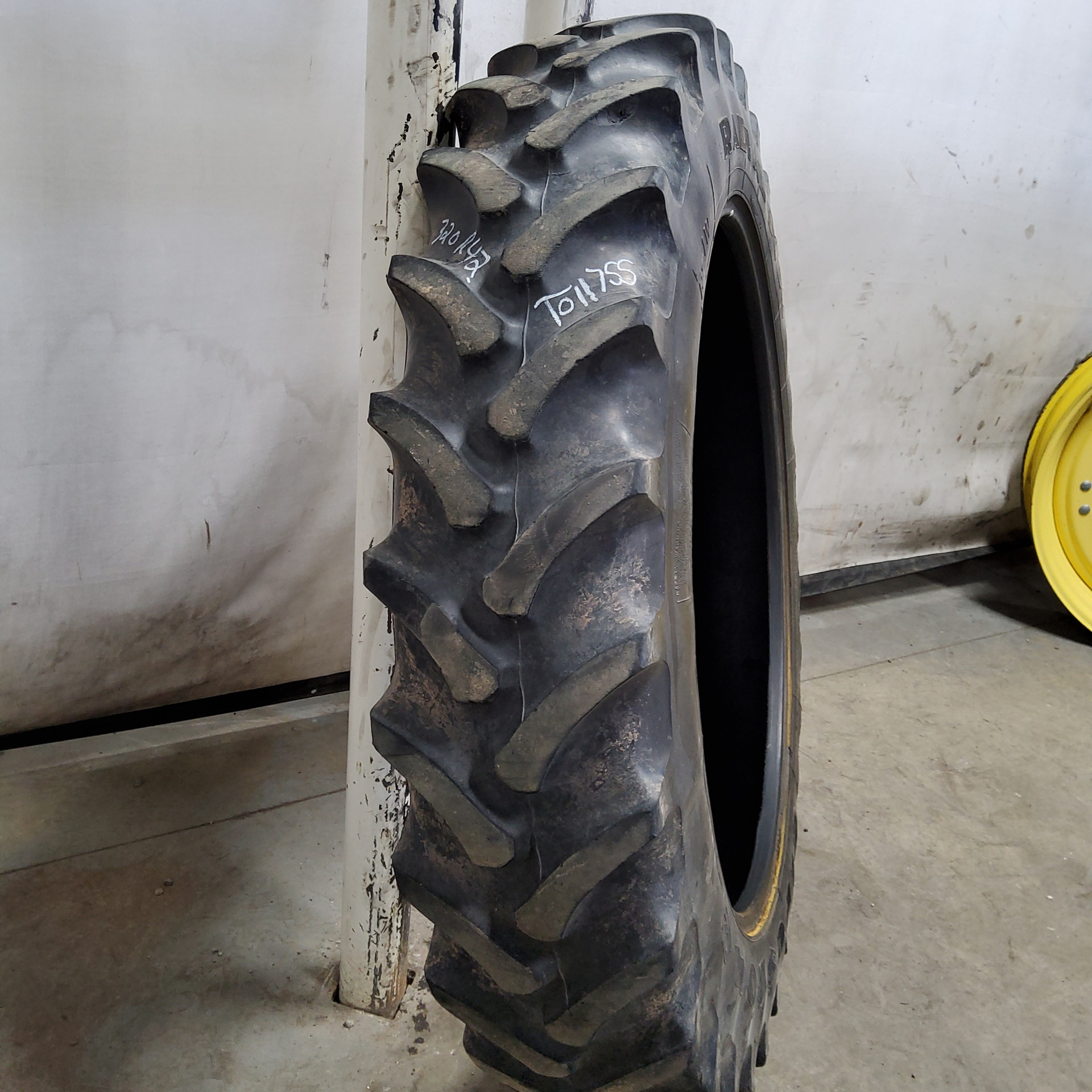 Used320/90R42 Firestone Radial 9000 R-1W Agricultural Tires for Sales ...