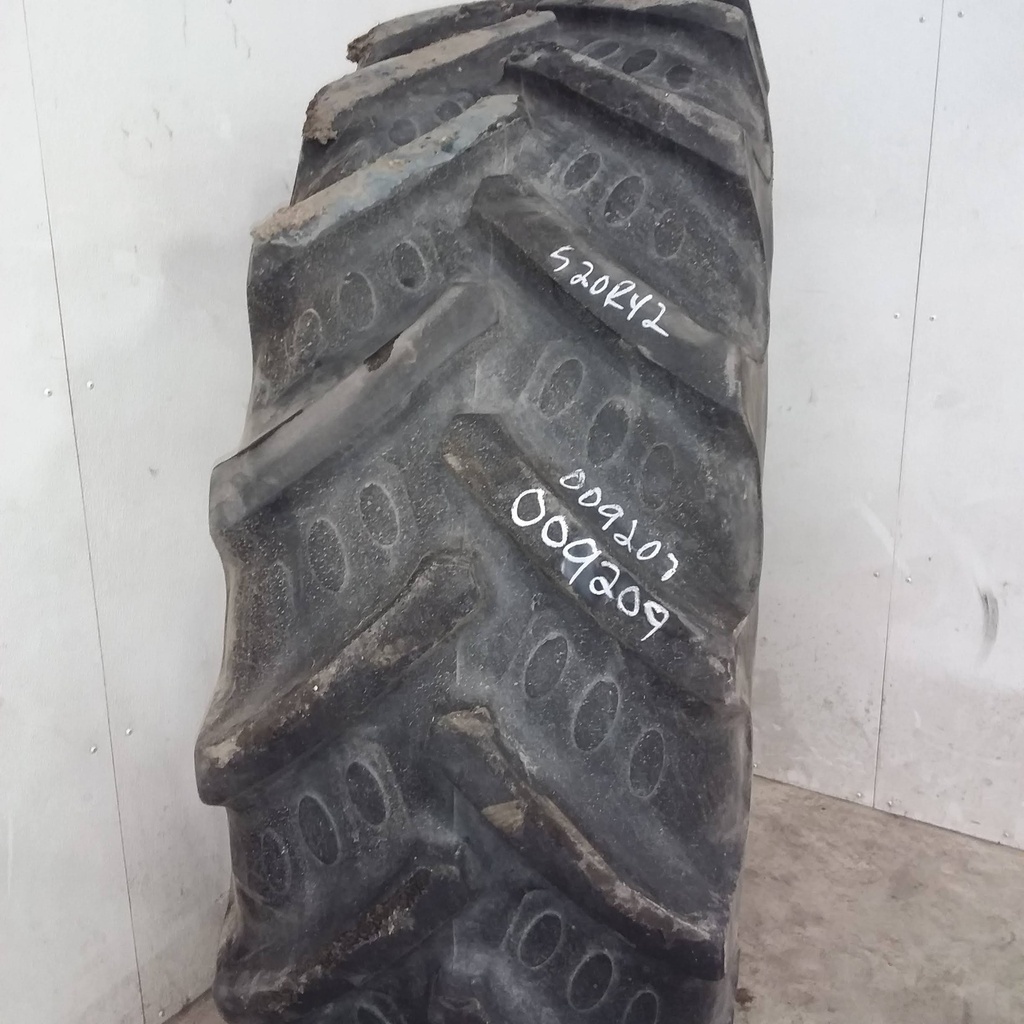 520/85R42 BKT Tires Agrimax RT 855 R-1W 157A8 50%