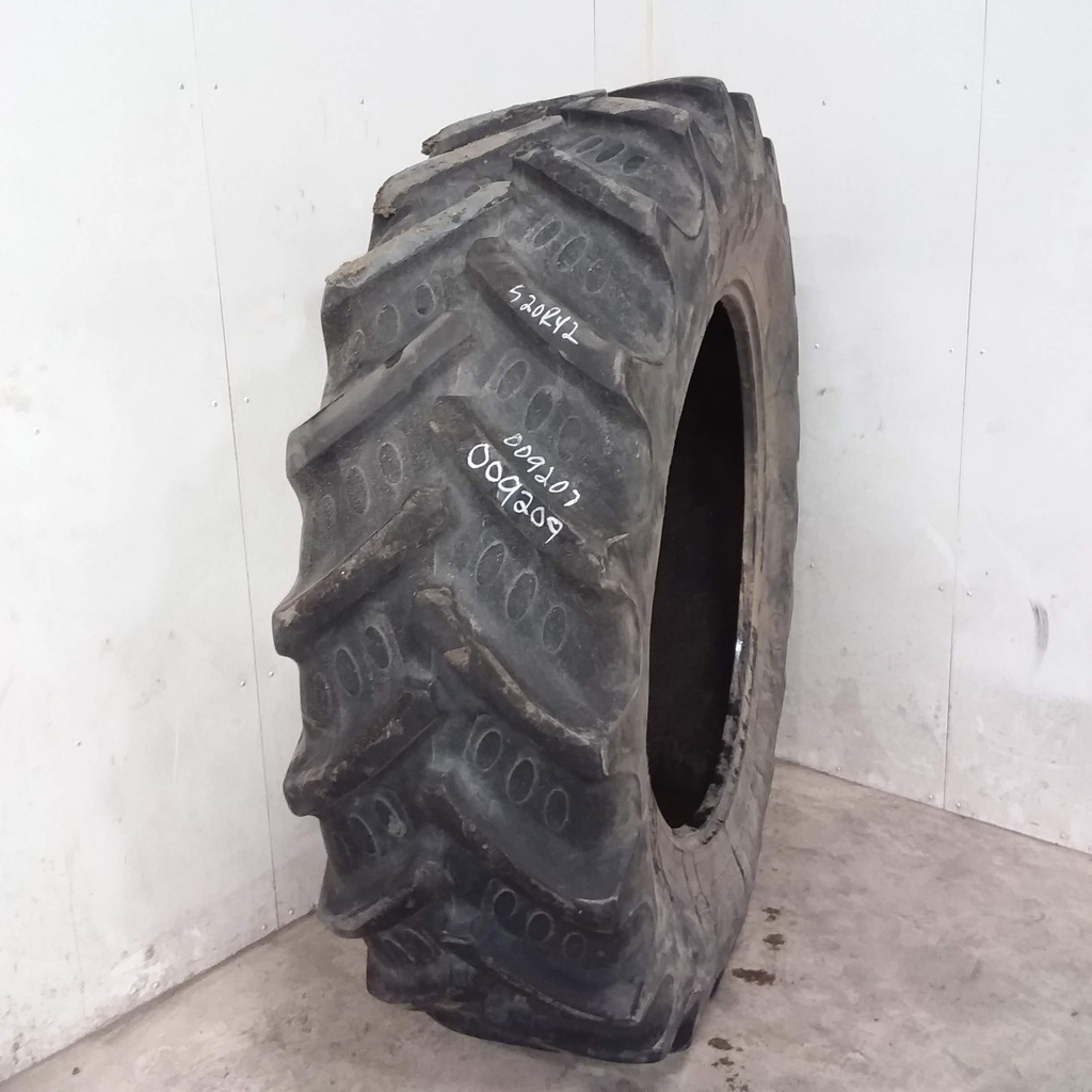 520/85R42 BKT Tires Agrimax RT 855 R-1W 157A8 50%