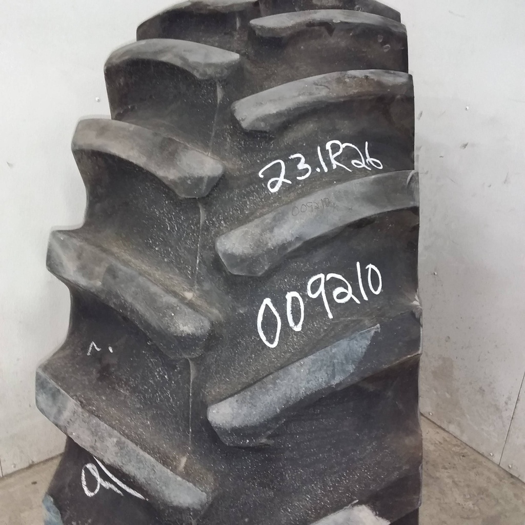 23.1/R26 Firestone Radial All Traction 23 R-1 166B 90%