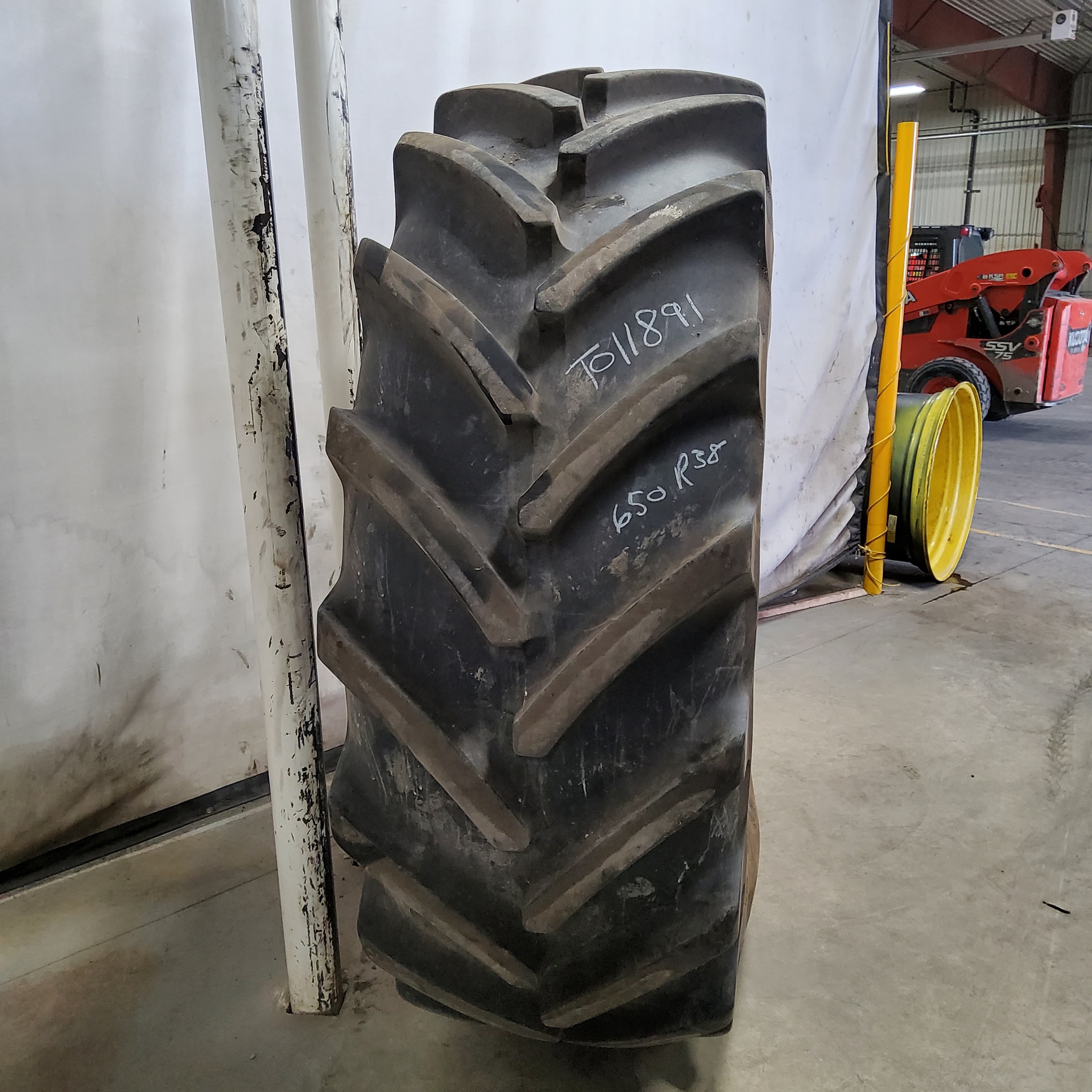 Used650/85R38 Michelin MegaXBib R1W Agricultural Tires for Sales NTS
