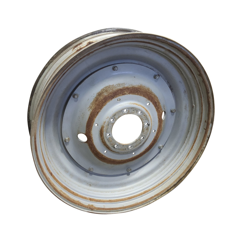 8-Hole Stub Disc Center for 38"-46" Rim, Case IH Silver Mist