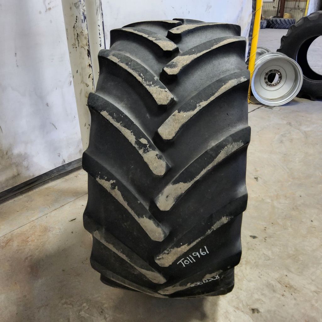 600/65R28 Continental AC65 Contract R-1W 168A8 45%