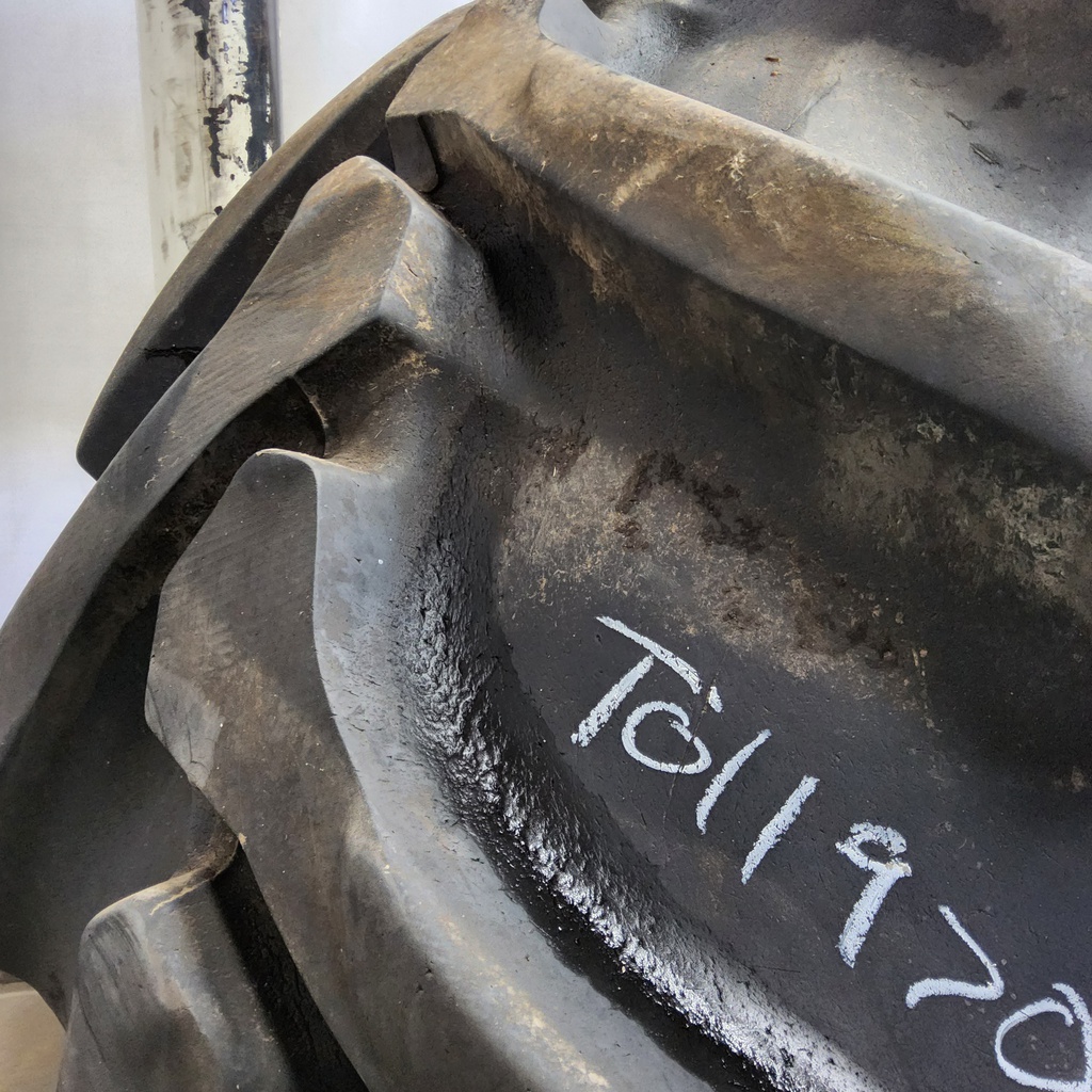 30.5/L-32 Firestone Champion Spade Grip R-2 , G (14 Ply) 80%