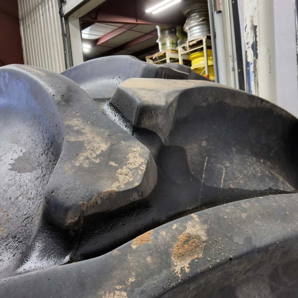 30.5/L-32 Firestone Champion Spade Grip R-2 , G (14 Ply) 80%