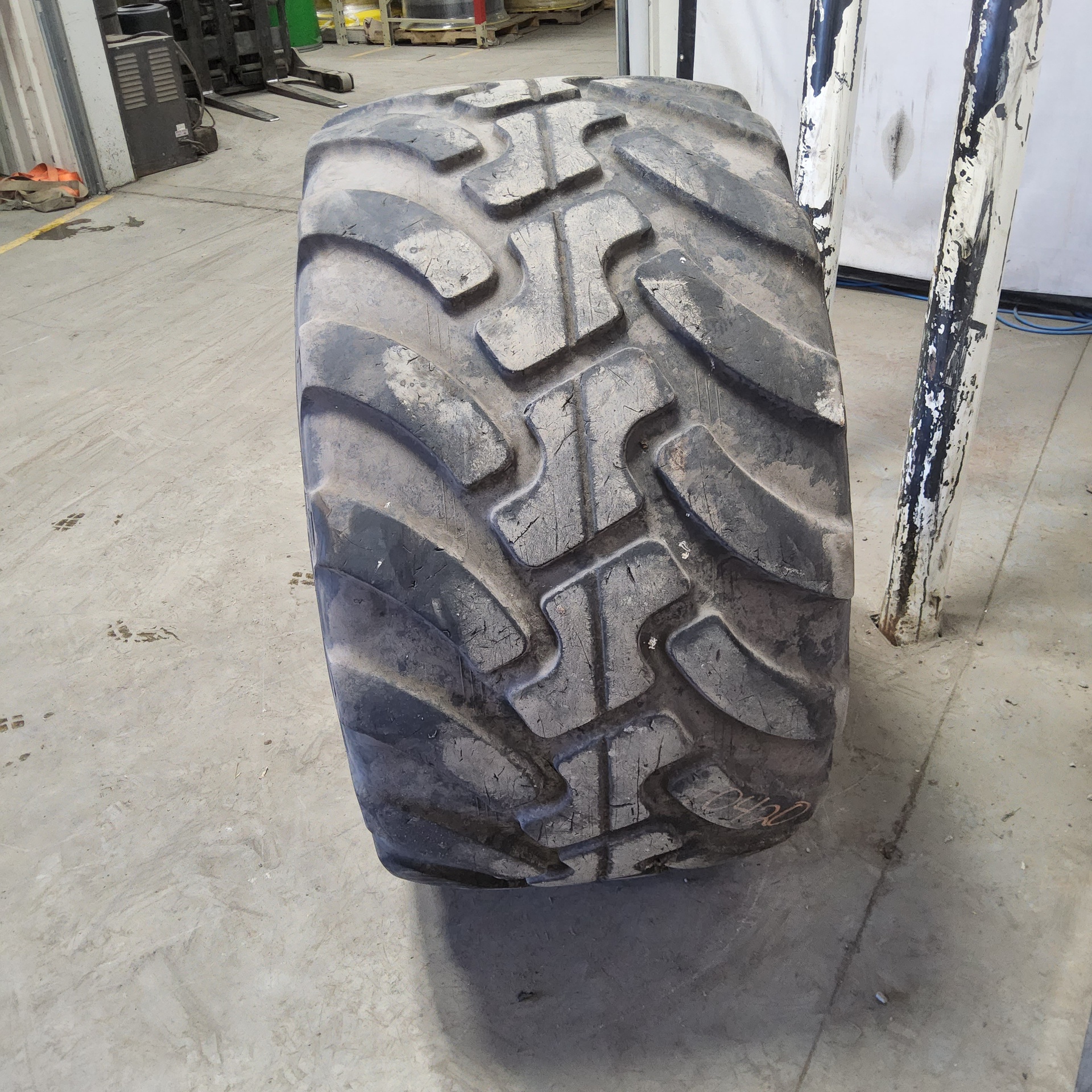 Used600/50R22.5 Alliance 380 Flotation Radial HD Agricultural Tires for