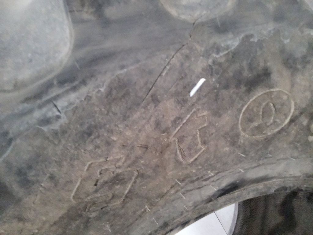 30.5/L-32 Firestone Super All Traction 23 R-1 164A 99%