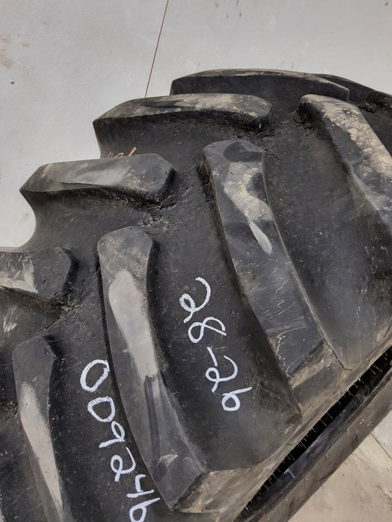 28/L-26 Firestone Super All Traction 23 R-1 , F (12 Ply) 95%