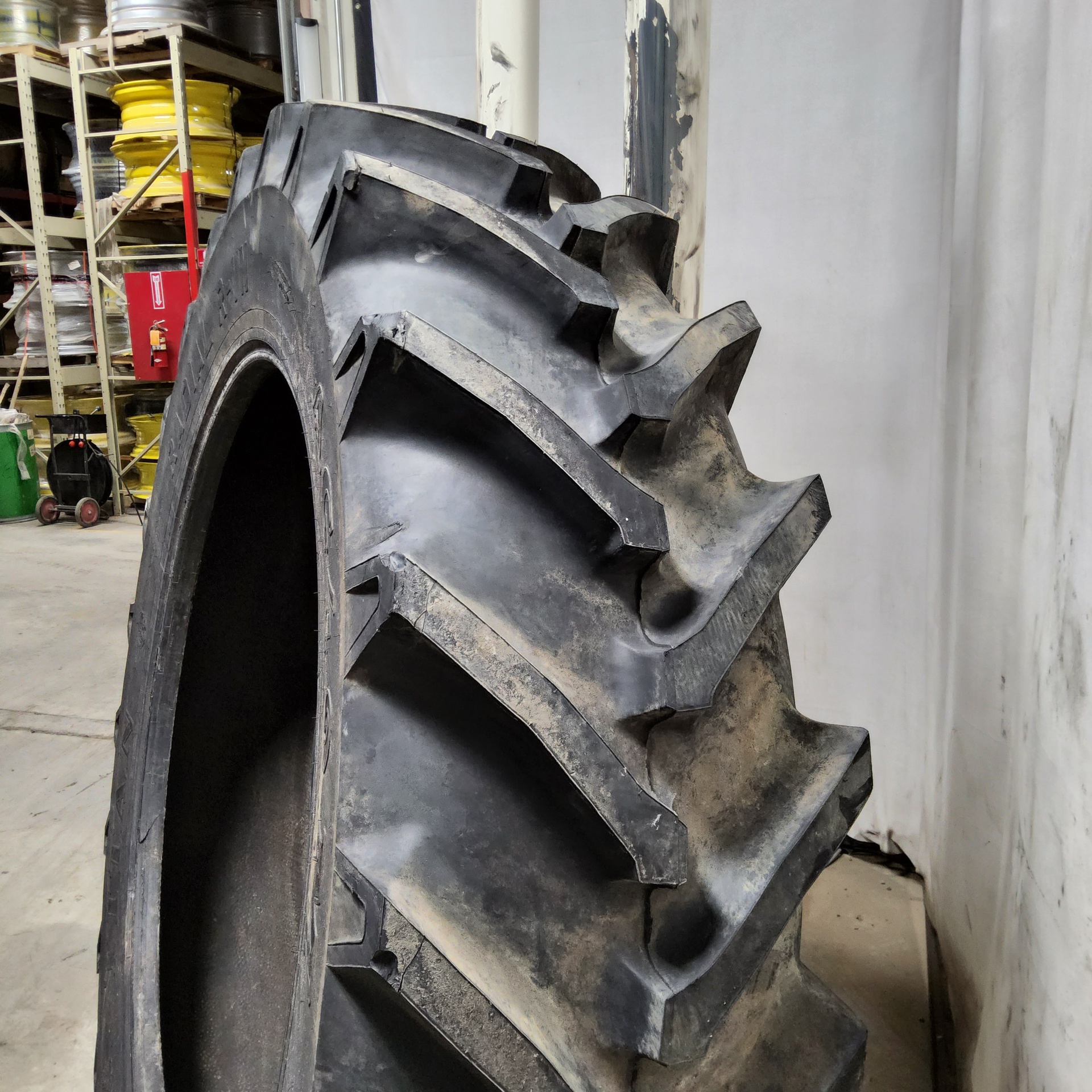 Used480/80R50 Titan Farm AG49M Radial R1W Agricultural Tires for Sales