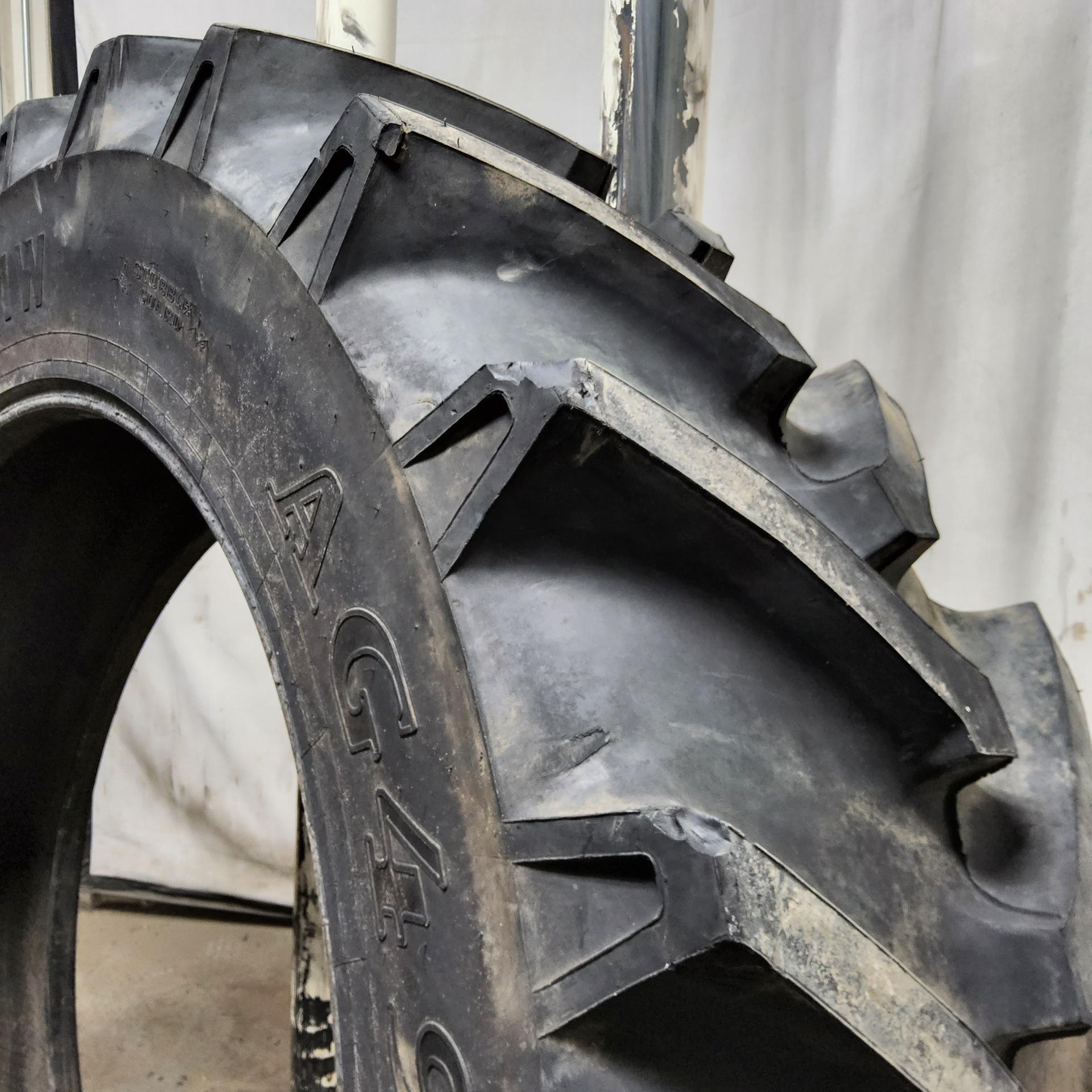 Used480/80R50 Titan Farm AG49M Radial R1W Agricultural Tires for Sales