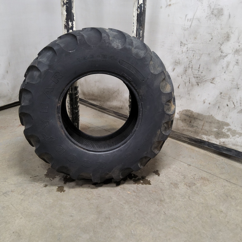 16.9/-24 Goodyear Farm IT525 R-4 , E (10 Ply) 75%