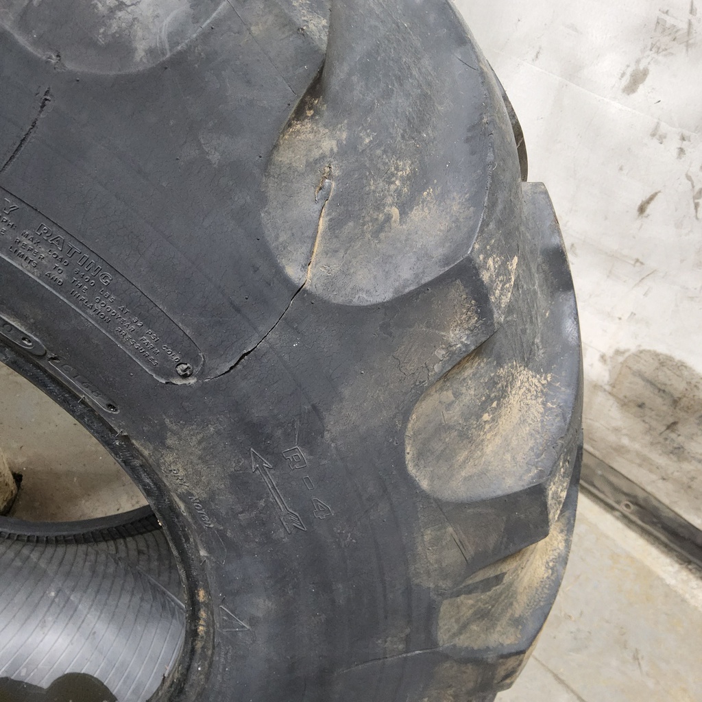 16.9/-24 Goodyear Farm IT525 R-4 , E (10 Ply) 75%