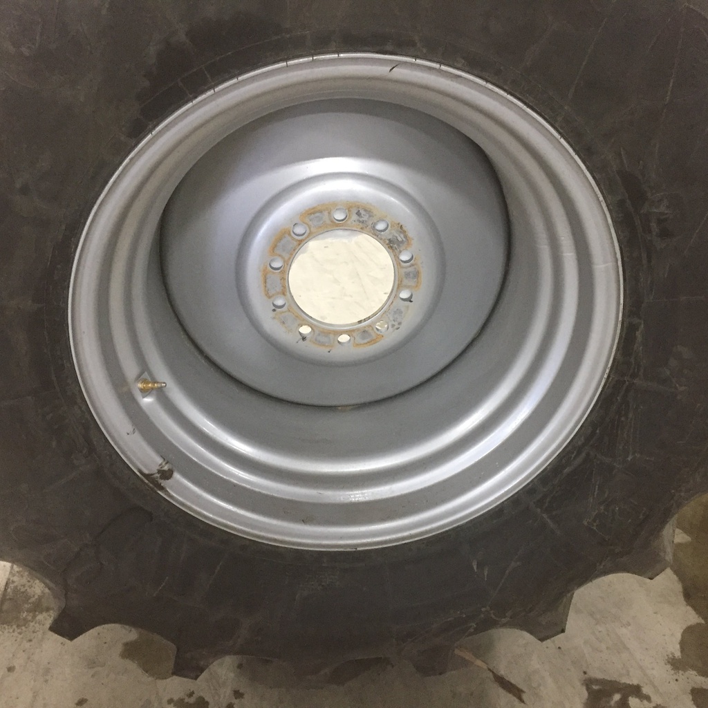 21"W x 28"D, Case IH Silver Mist 10-Hole Formed Plate