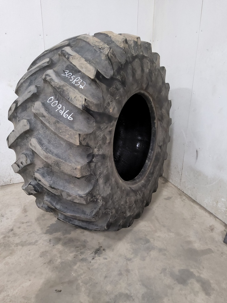 30.5/LR32 Firestone Radial Traction 23 R-1 , F (12 Ply) 75%