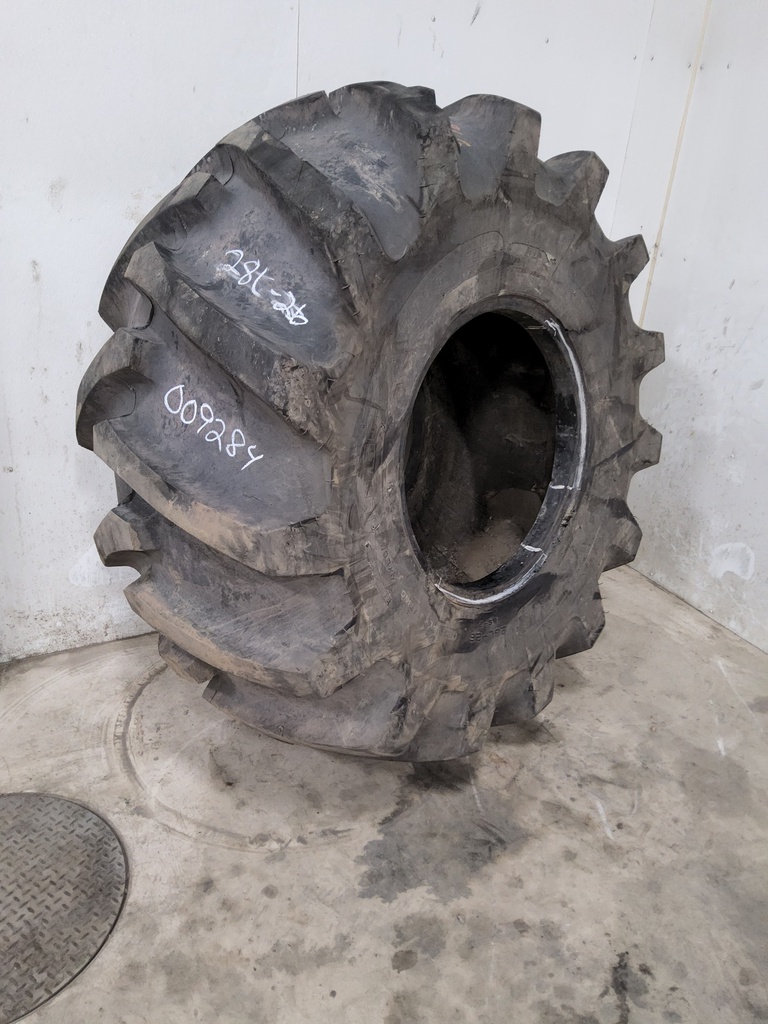 28/L-26 Goodyear Farm Logger Lug III LS-2 , L (20 Ply)