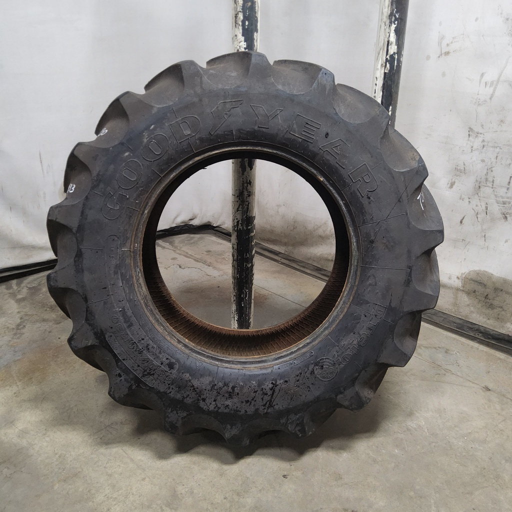 480/70R30 Goodyear Farm DT810 Super Traction R-1W 152A8/B 70%