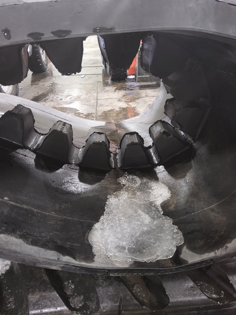 36" Goodyear Track Trackman Pull Behind Trailed Type 99%