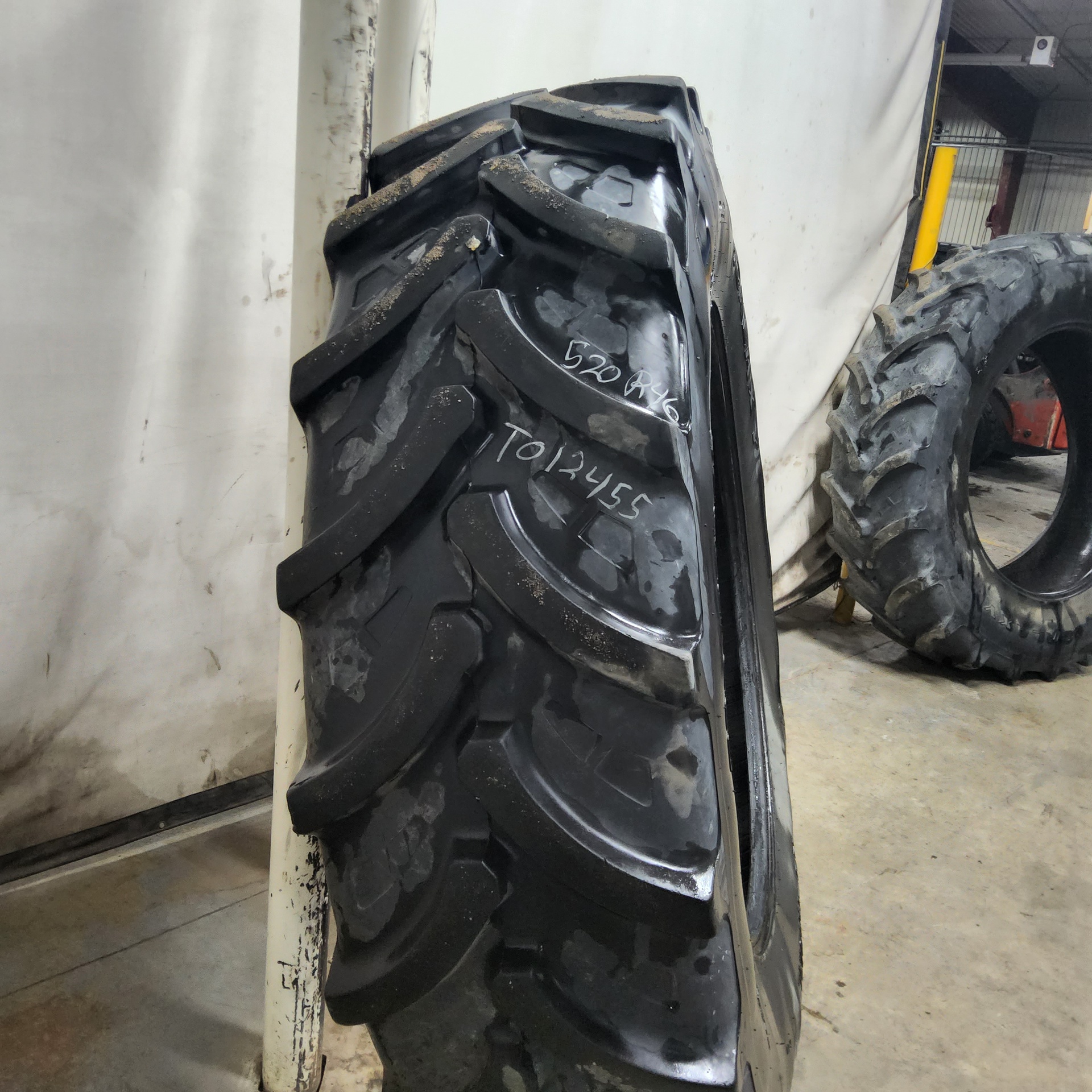 Used520 85r46 Galaxy Earth Pro R-1w Agricultural Tires For Sales 