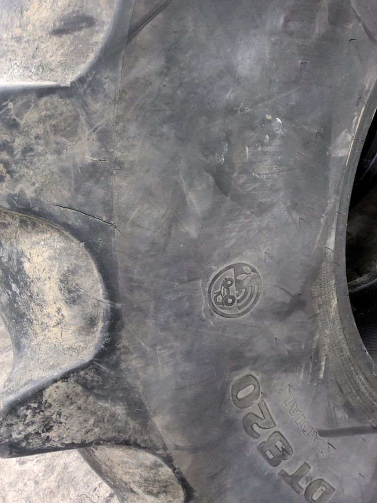 620/75R26 Goodyear Farm DT820 Super Traction R-1W 166B 75%