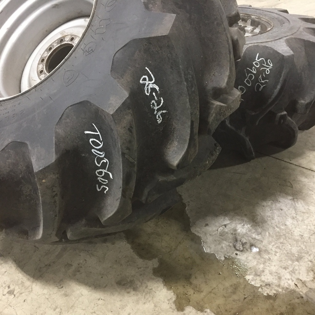 28/L-26 Firestone Champion Spade Grip R-2, H (16 Ply) 80%