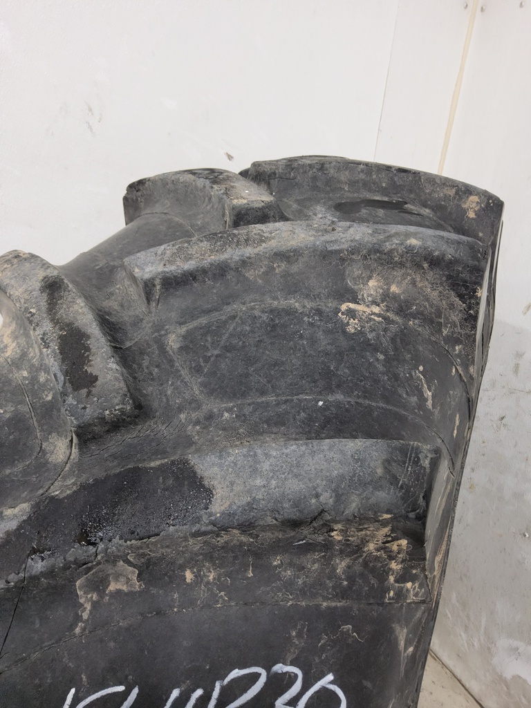 18.4/R30 Titan Farm Hi Power Lug Radial R-1 143B 55%