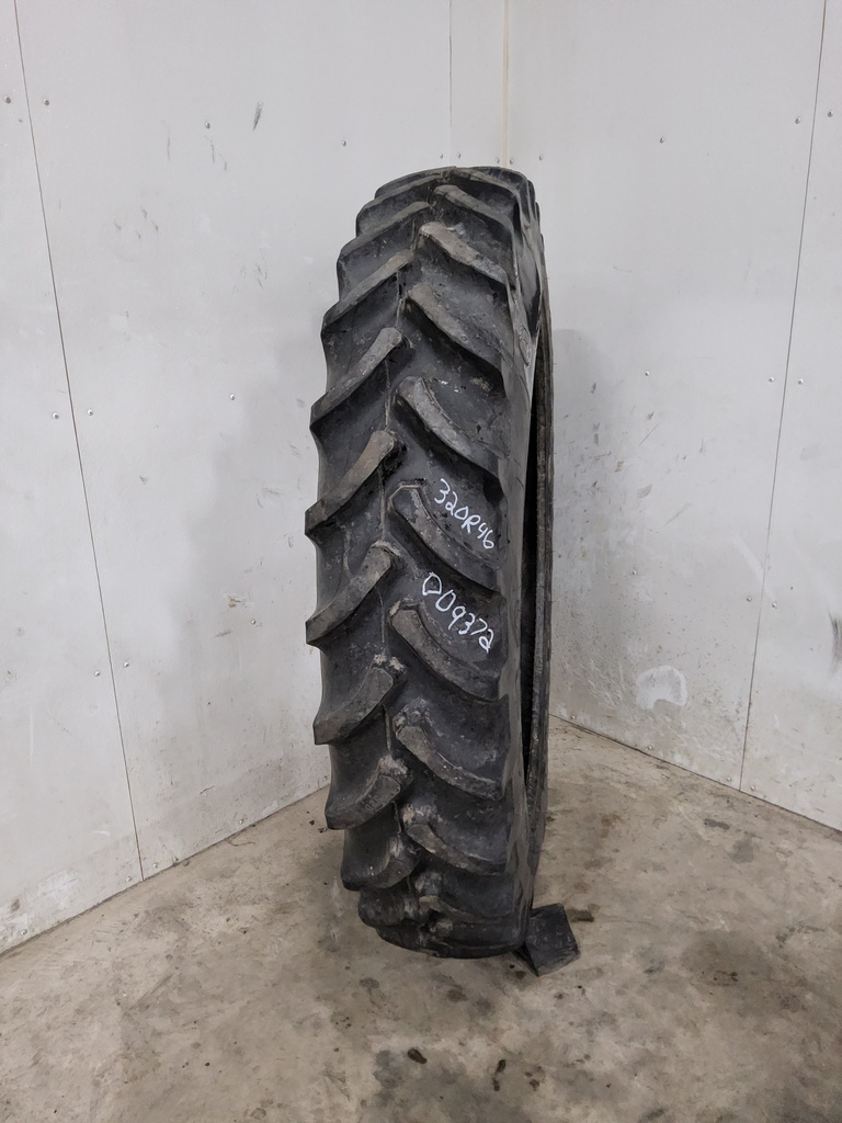 320/90R46 Firestone Radial 9000 R-1W 148B 99%