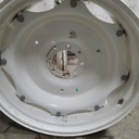 8-Hole Rim with Clamp/Loop Style Center for 30" Rim, New Holland White