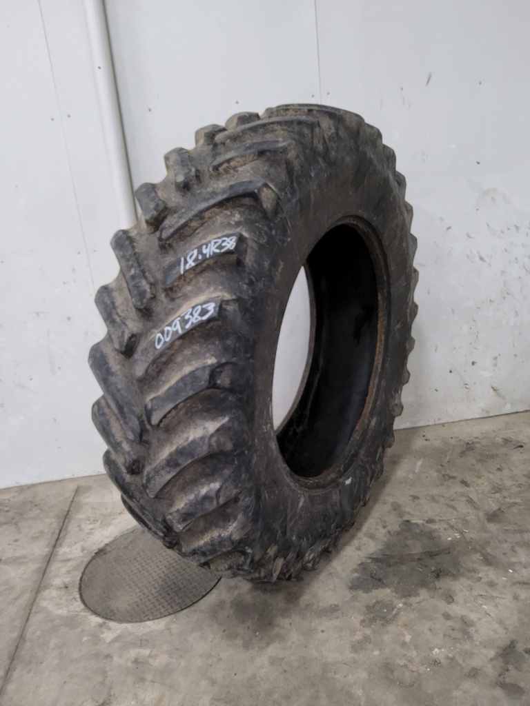 18.4/R38 Titan Farm Hi Traction Lug Radial R-1 141A8/B 65%